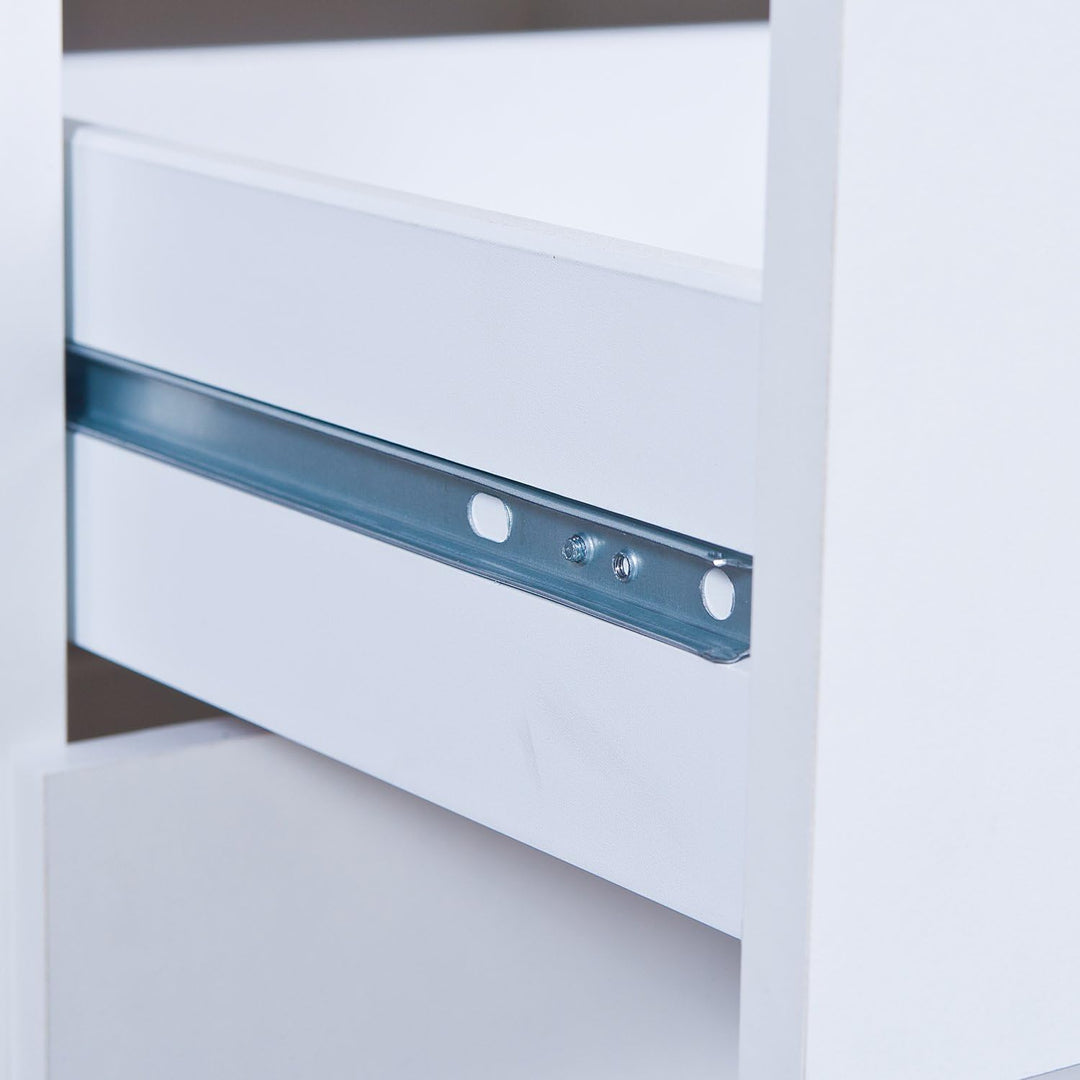 Kommode mit 3 Schubladen aus weiss lackiertem Laminat 3 Schubladen