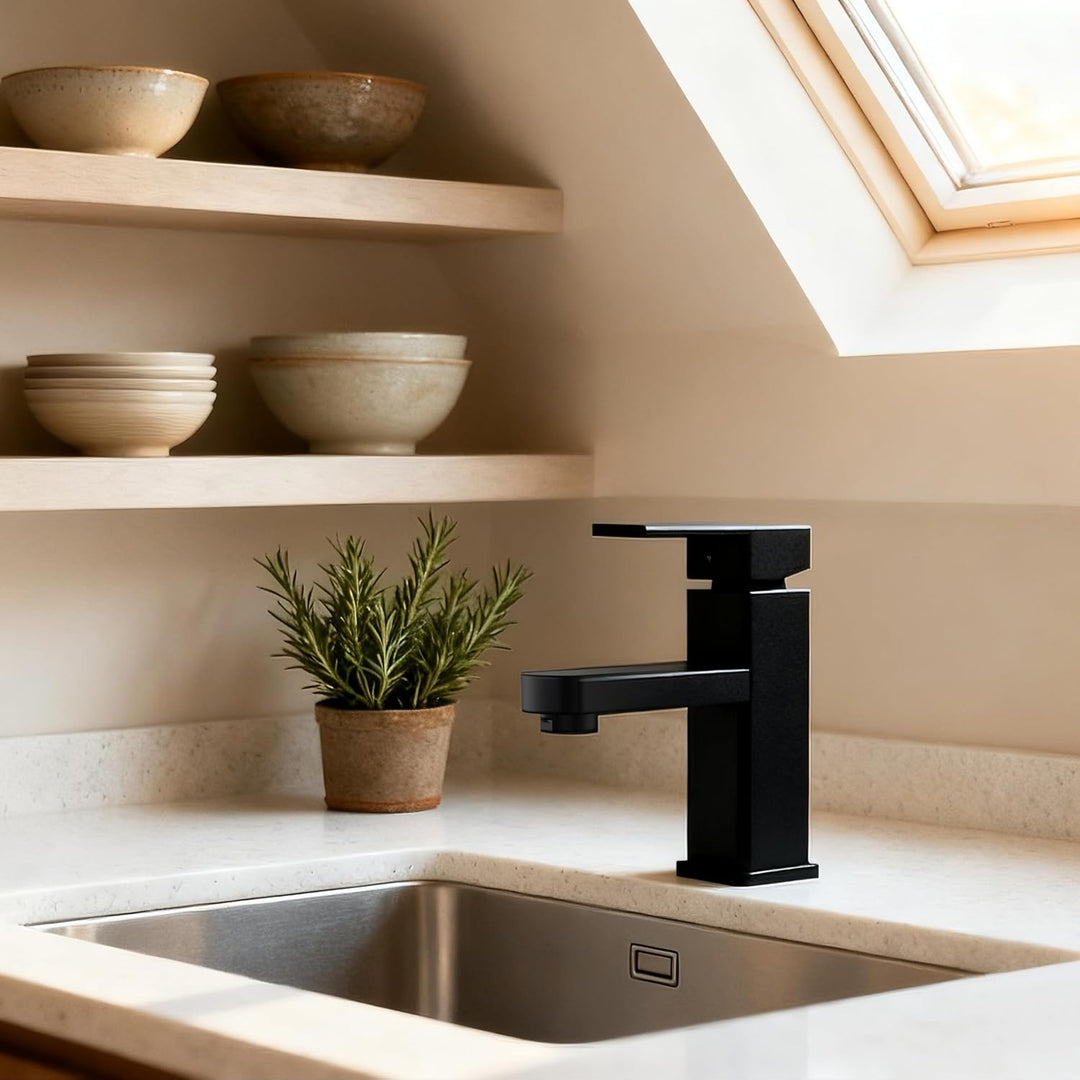 FIVMEN Wasserhahn Küche Schwarz Küchenarmatur mit Einhebelmischer Spülenarmatur Waschtischarmatur Ke