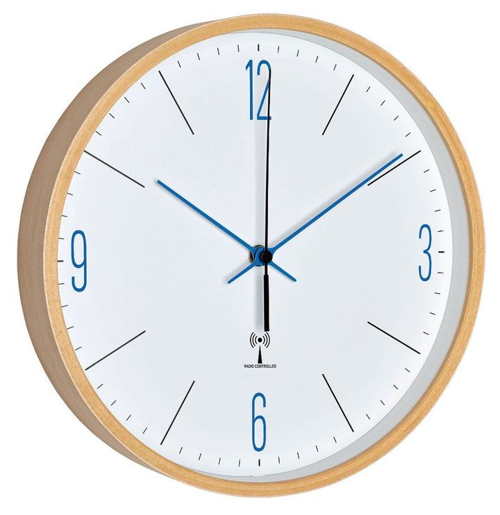 TFA Dostmann Analoge Design Funk-Wanduhr mit Ahorn-Rahmen, Glas, weiss/blau, 25.5 x 4.5 x 25.5 cm, W
