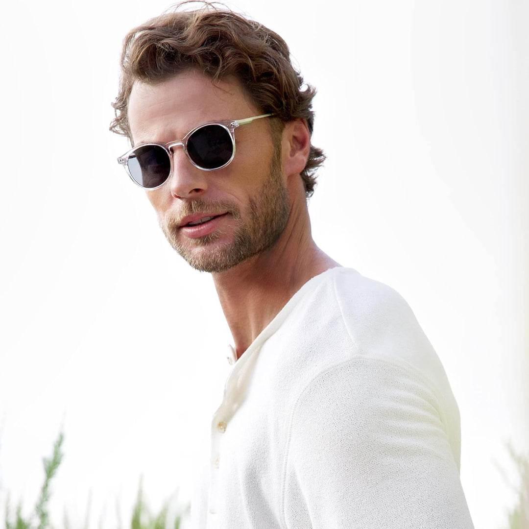 PRIVÉ REVAUX Unisex Maestro Mx/S Sunglasses 42 900/M9 Crystal, 42 (XS) 900/M9 Crystal