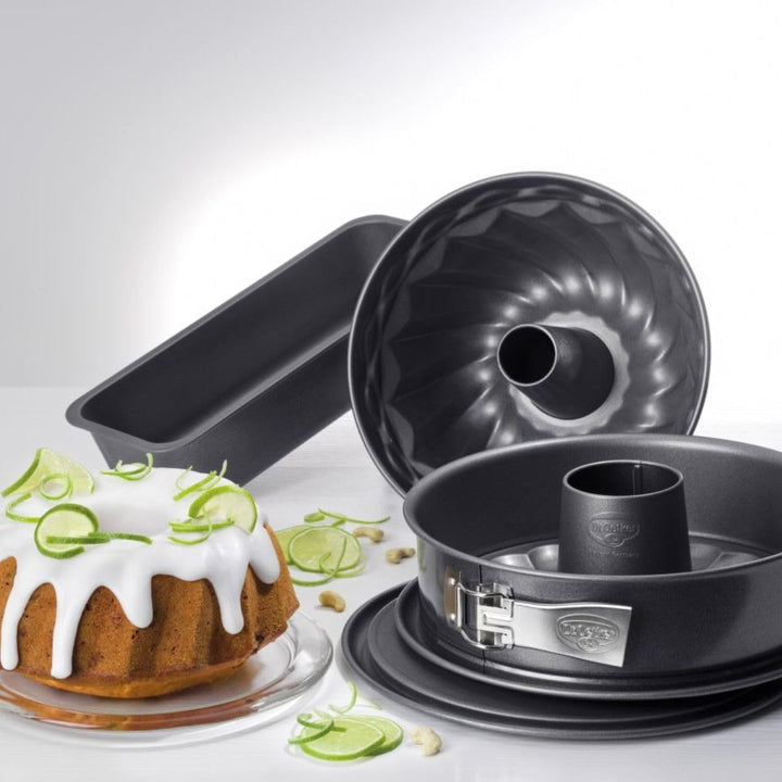 Dr. Oetker 4er Backformen-Set Back-Harmonie, Springform (Flach- und Rohrbodeneinsatz), Kastenform un