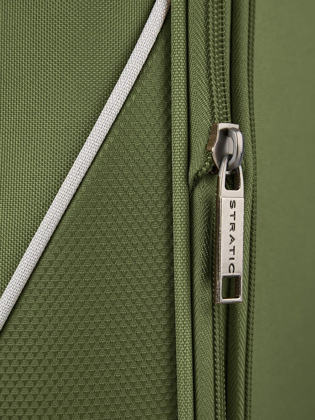 Stratic Check-in Koffer für Damen und Herren | mittelgrosser Trolley 42 x 26 x 65 cm aus hochwertige