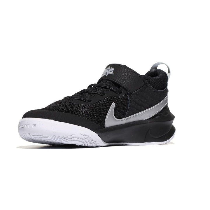 Nike Unisex Kinder Team Hustle D 10 Gs Gymnastikschuh 19.5 EU Black Metallic Silver Volt White, 19.5