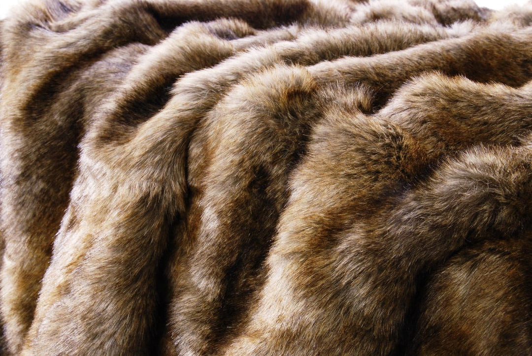 Felldecke Otter als Fellimitat in 5 Grössen Webpelzdecke Kuscheldecke Tagesdecke oder Fellkissen (22
