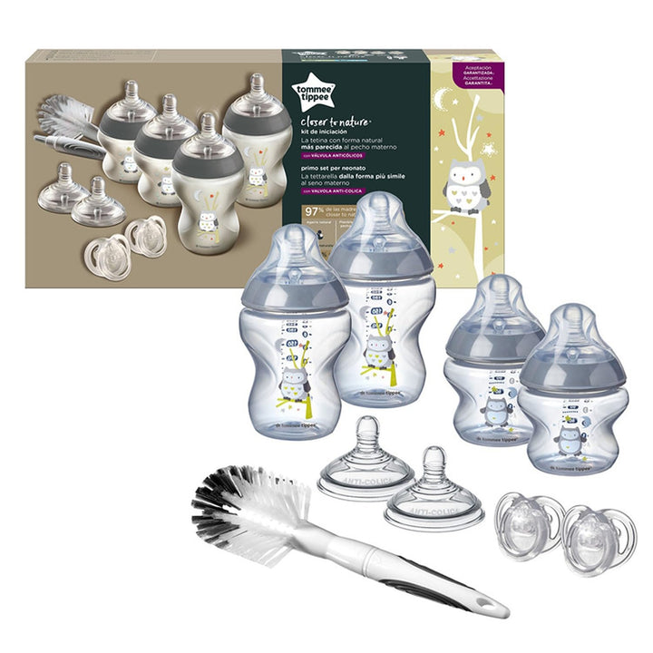 Tommee Tippee Closer to Nature Newborn Baby Bottle Starter Set, Breast-Like Teats with Anti-Colic Va