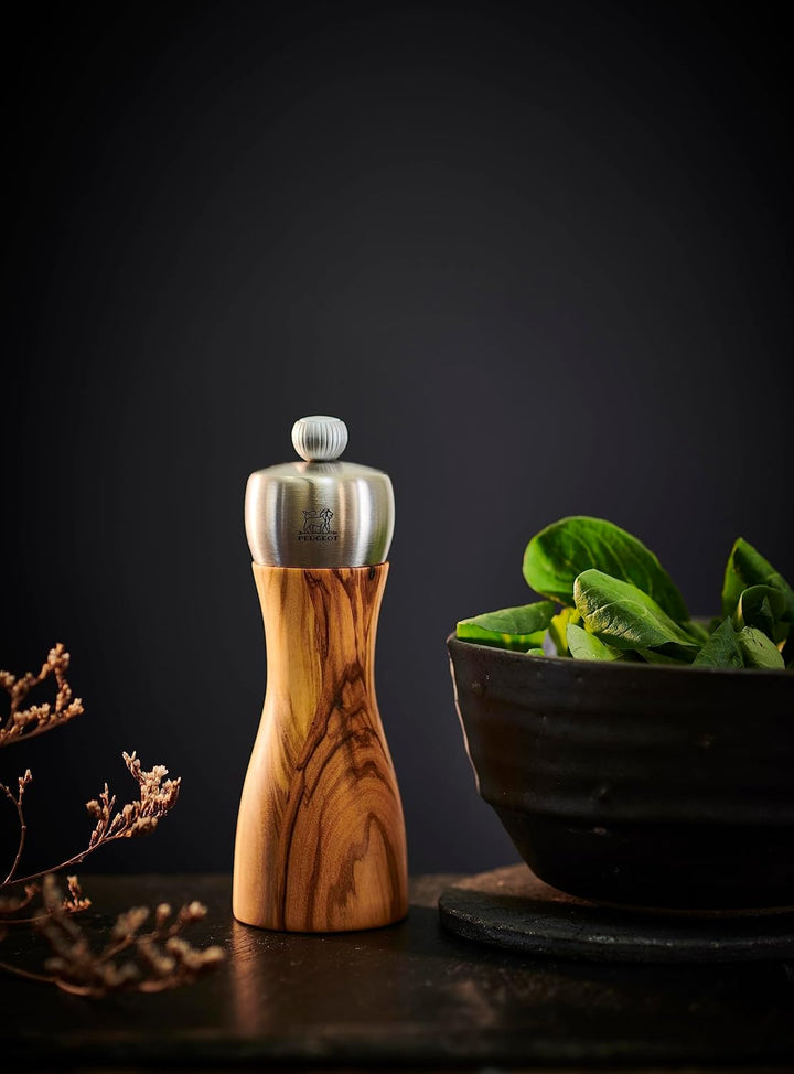 Peugeot Salzmühle Fidji 15 cm Natur I Hochwertige Salzmühle manuell aus PEFC-zertifiziertem Olivenho