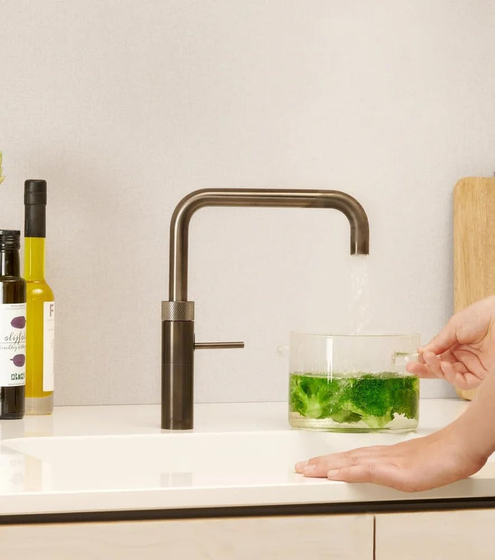 Quooker mit Reservoire PRO3 und CUBE kochend Wasserhahn (Fusion Square, Gunmetal) Fusion Square Gunm