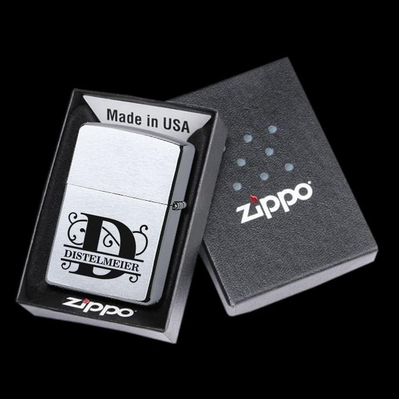 Zippo Benzinfeuerzeug Chrome Brushed personalisiert mit Name und Split Letter Monogramm Gravur Perso