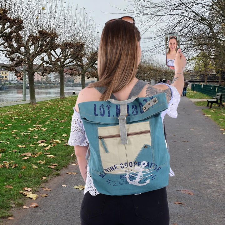 Sunsa Rucksack. XL Leinwand/Canvas Backpack. Rolltop Cityrucksack. Vegane Daypack in Maritim/Anker D