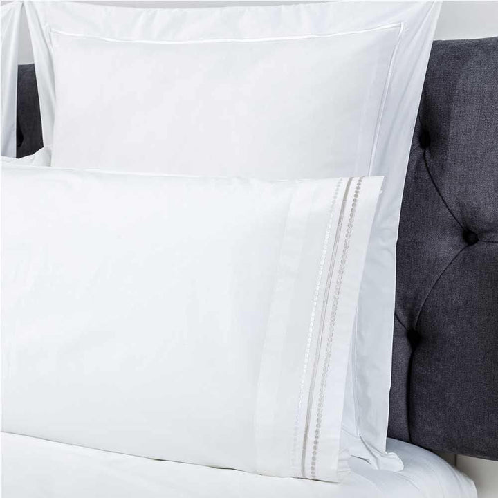 COTTON ARTean Bettwäsche-Set, bestickt, 100 % Baumwolle, Fadenzahl 200, Modell Gold, Weiss, Bett 135