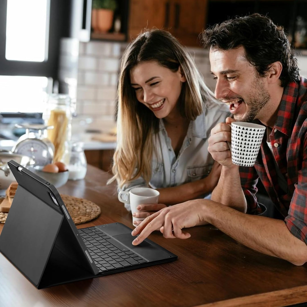 Vobafe Hülle mit Tastatur für iPad Pro 13 Zoll M5/M4 (2025/2024), Multi-Touch Trackpad Hochwertige P