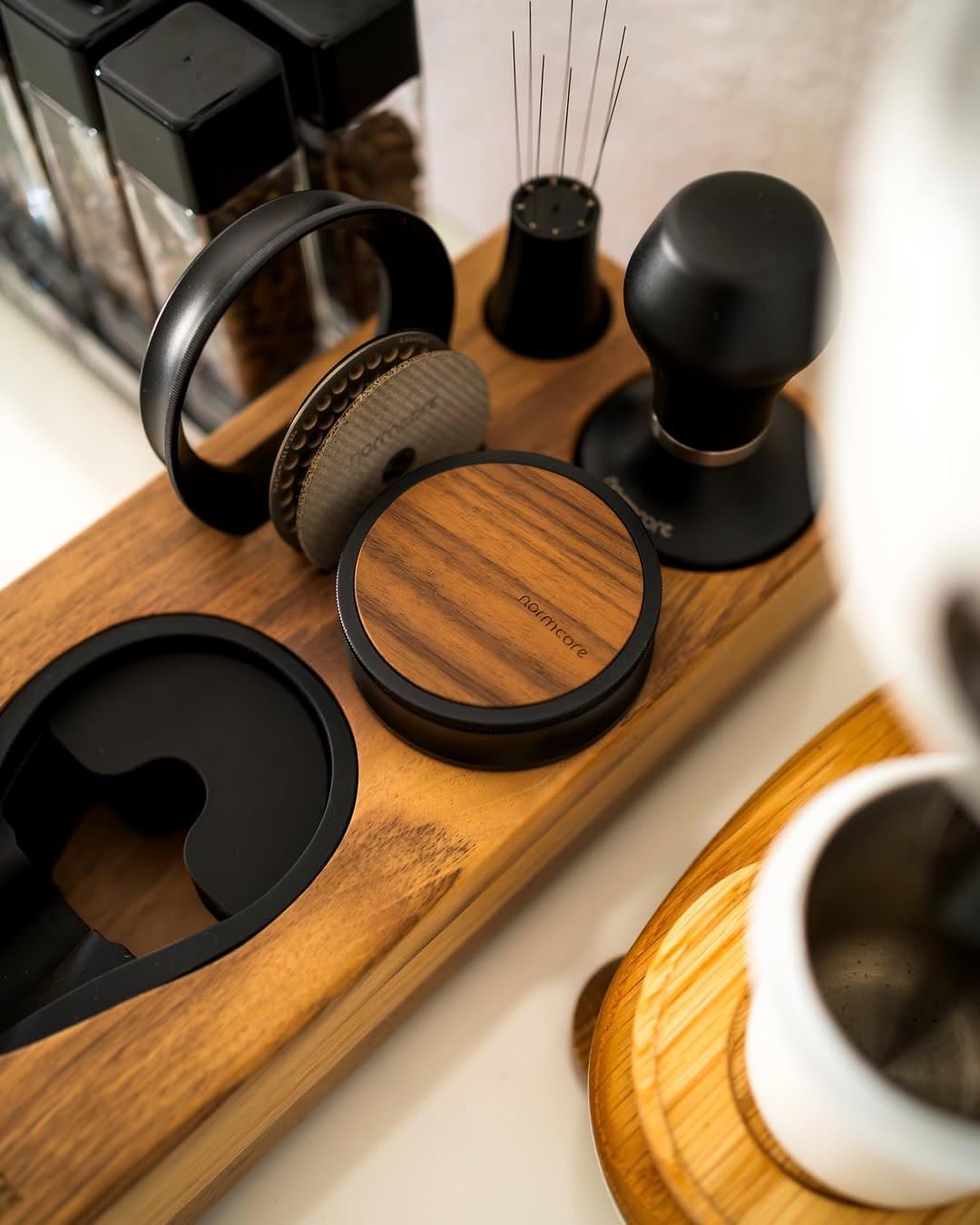 Normcore Espresso-Tampingstation, natürlicher amerikanischer Walnussholz, Kaffee-Tamperstation, Stän