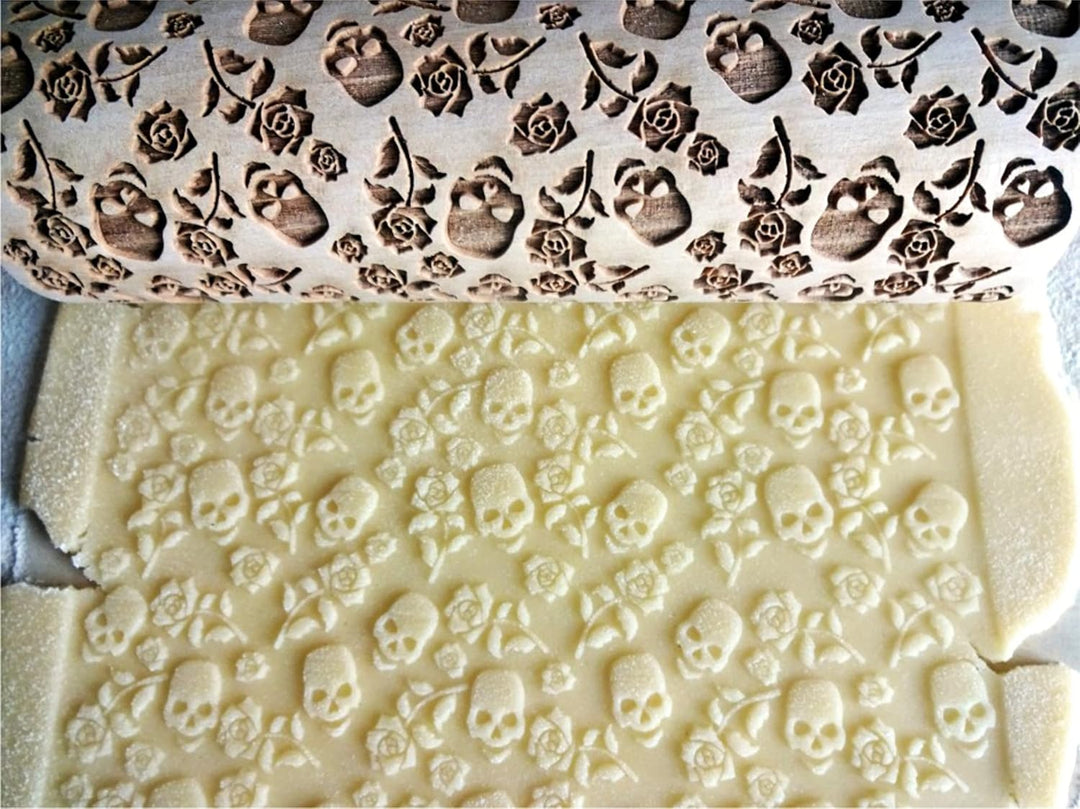 TOTENKOPF mit ROSEN Geprägte Nudelholz. Teigrolle mit Schädel un Blumen. Kekse. Präge Teigrolle. Hal