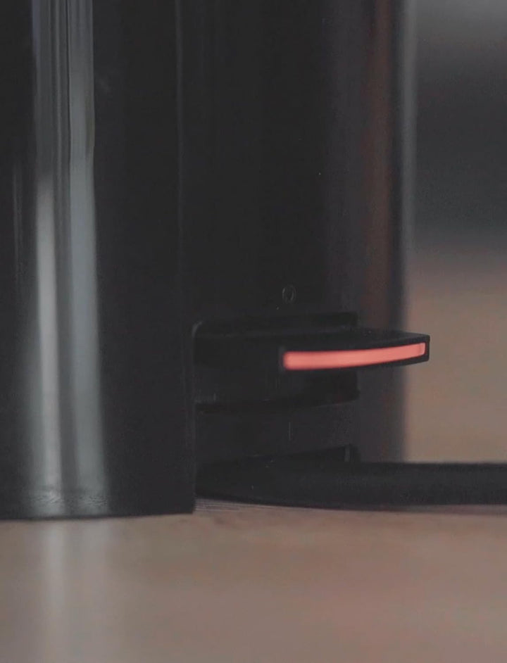 Stelton Wasserkocher EM77 - Elektrischer Kocher, Wasserkessel im skandinavischen Design- Schnell koc