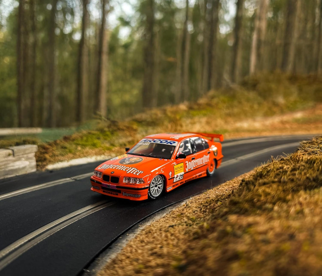 Scalextric C4624 BMW E36 320i - STW 1996 - Jägermeister