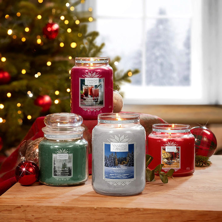 Yankee Candle Duftkerze im Glas (Grosse Kerze im Glas), Candlelit Cabin, Alpine Christmas Collection