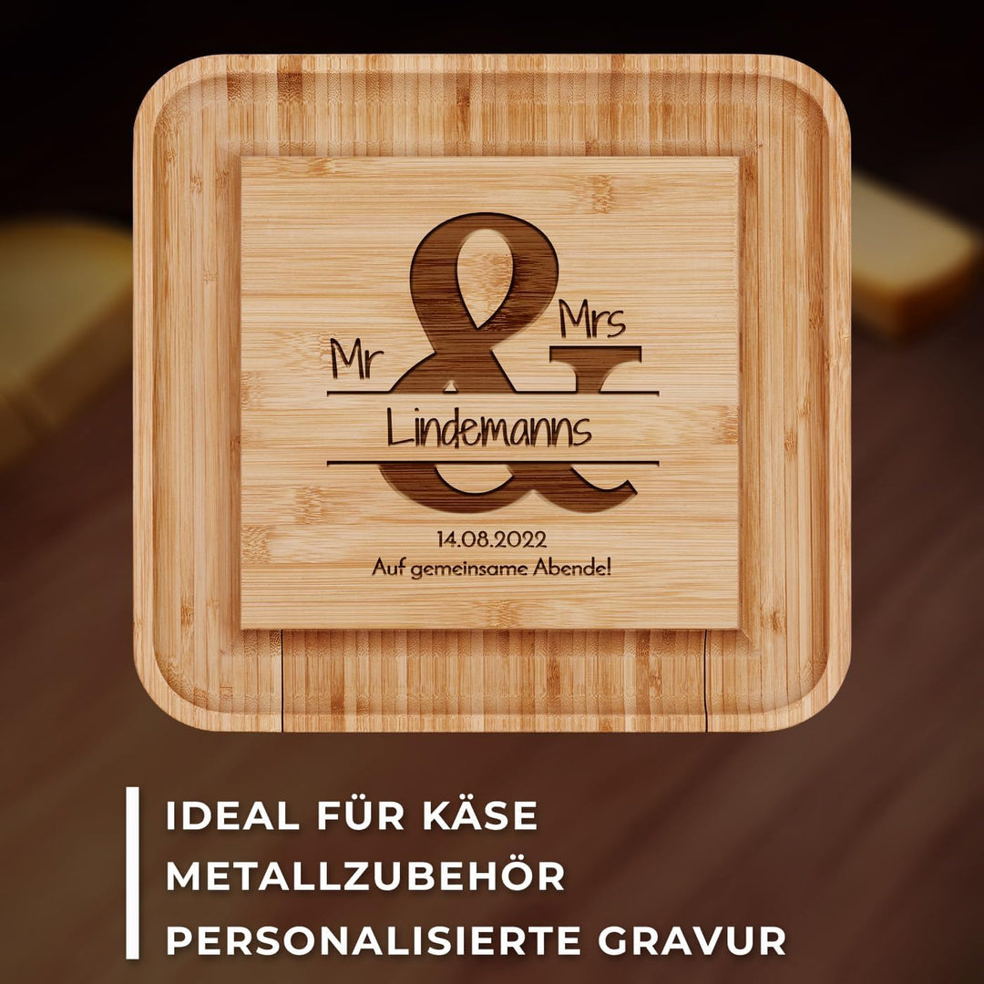 Maverton Käsebrett Servierplatte mit Gravur + 4er Käsemesser Set - aus Holz - 34x34cm - Geschenke fü