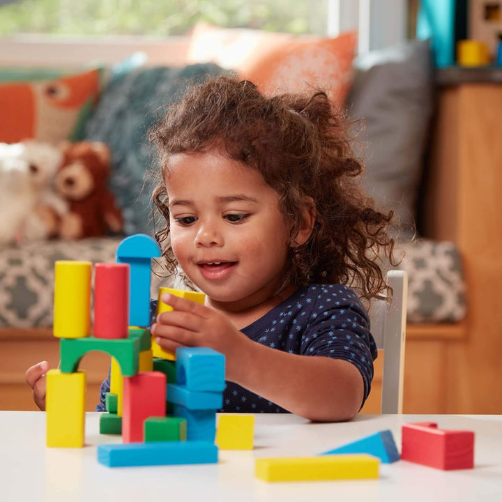 Melissa & Doug - Bauklötzchenset aus Holz (pädagogisches Spielzeug, 100 Blöcke in 4 Farben und 9 For