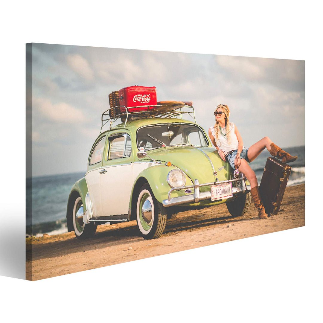 Bild Bilder auf Leinwand Käfer Beetle Retro Vintage mit Hippie Girl am Strand Wandbild Poster Leinwa