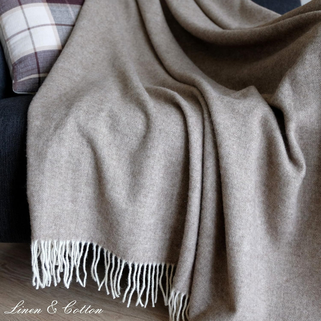 Linen & Cotton Klassische Decke Wolldecke Merino Wolle Wohndecke Kuscheldecke STONEWOLD mit Fischgrä