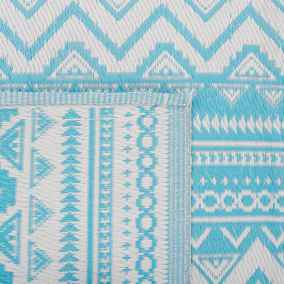 Rechteckiger Outdoor-Teppich blau türkis gemoetrisches Muster 120x180 cm Nagpur