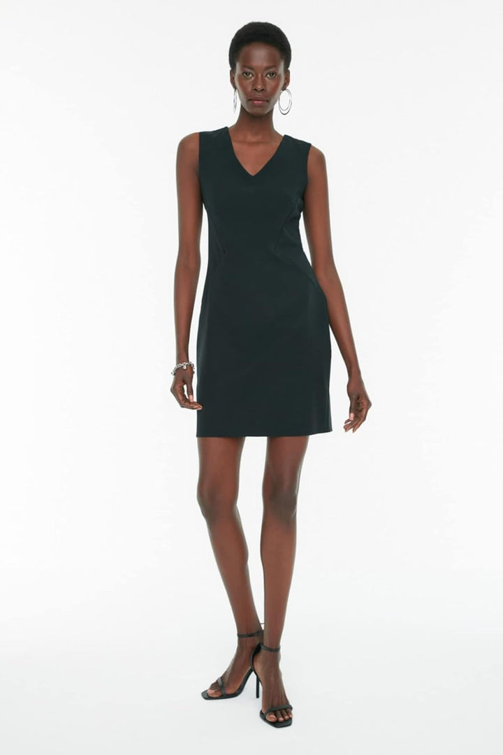 TRENDYOL Damen V-Ausschnitt Basic Kleid Dress 34 Schwarz, 34 Schwarz