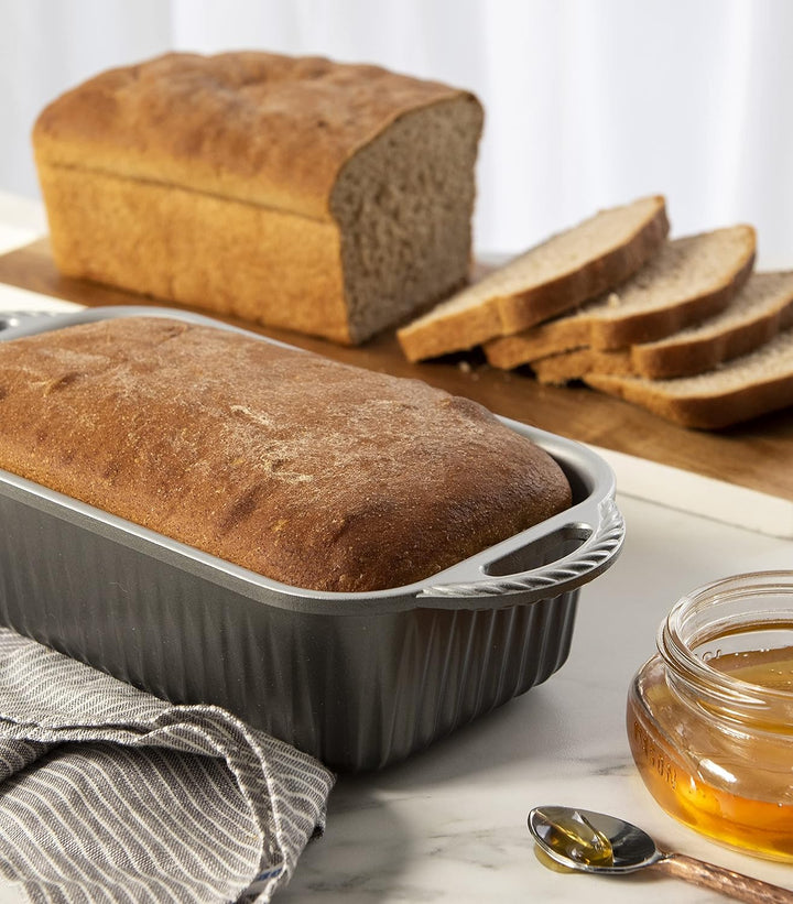 Nordic Ware Klassische Kastenform Graphit