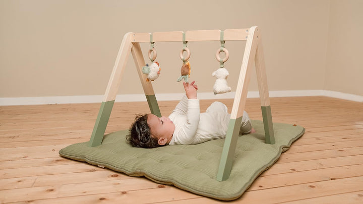 Little Dutch Baby Gym Spieltrapez Spielbogen Holz inkl. Anhänger grün - Little Farm