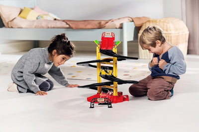 BRIO 30550 - Rennbahn-Turm mit Zwei Rennwagen - Rennwagen-Spielzeugset für Kinder ab 3 Jahren, Spiel