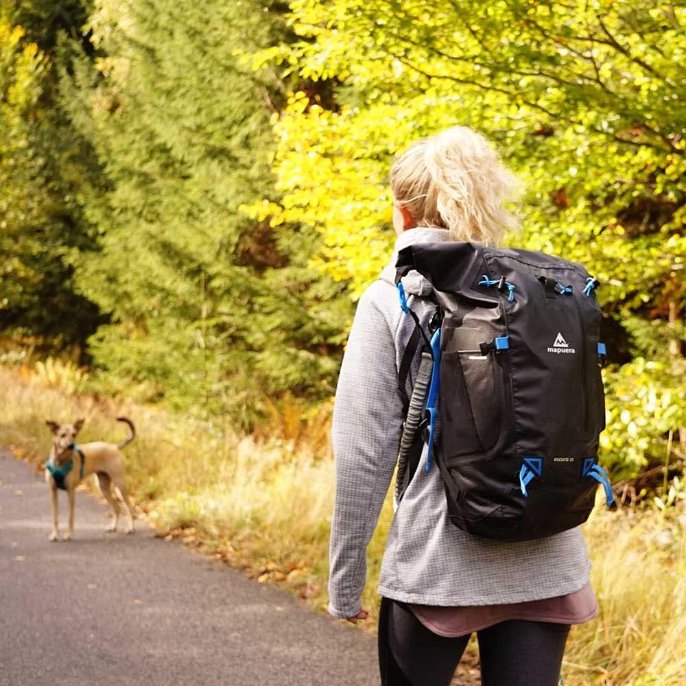 mapuera Escuro - wasserdichter Rolltop Rucksack in verschiedenen Grössen (25 L)