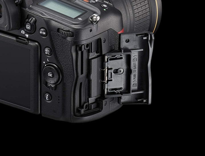 Nikon D780 Vollformat Digital SLR Kamera (24,5 MP, 4K UHD Video incl. Zeitlupenfunktion, EXPEED 6-Pr