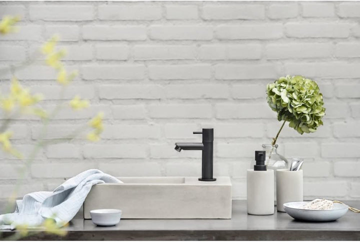 Differnz Jukon Waschbecken klein, Handwaschbecken Beton Grau, Armaturen Matt Schwarz, Gerade Wasserh