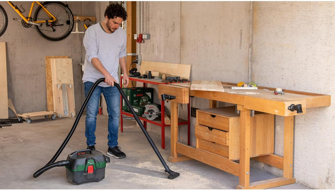 Bosch Akku Nass- und Trockensauger AdvancedVac 18V-8 (ohne Akku, 18 Volt System, mit Zubehörset, im