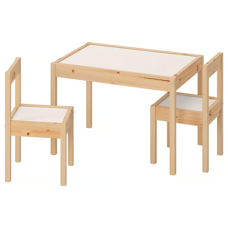 IKEA LATT Kindertisch mit 2 Stühlen, weiss/kiefernholz, durch seine kleinen Masse besonders geeignet