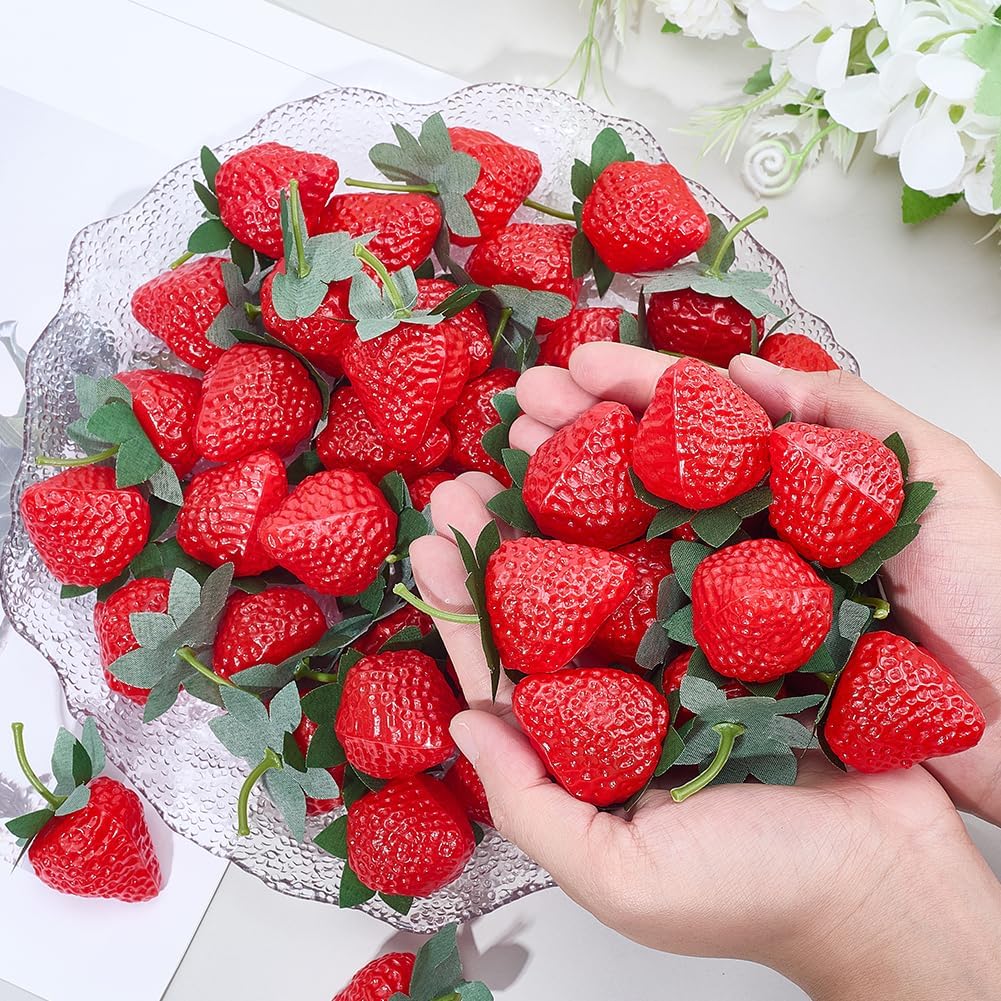 50 Stück Künstliche Erdbeeren Deko Kunststoff Erdbeeren Spielzeug Lebensmittel Plastik Kunstfrüchte