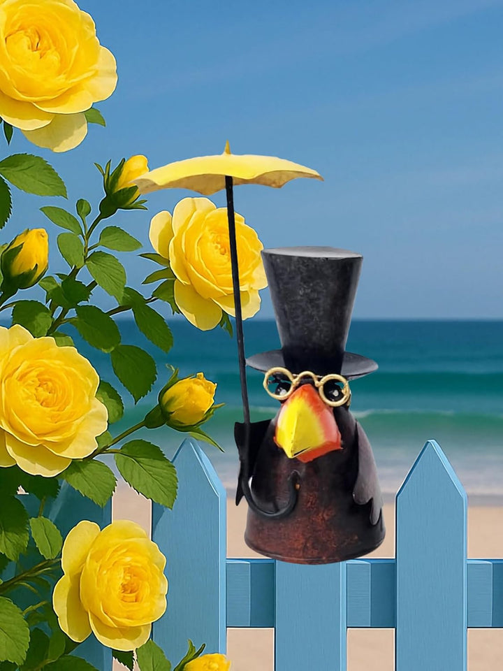 Pommerntraum ® | Zaunfigur Zaunhocker Pfostenhocker Dekofigur Gartendekoration Rabe mit Regenschirm