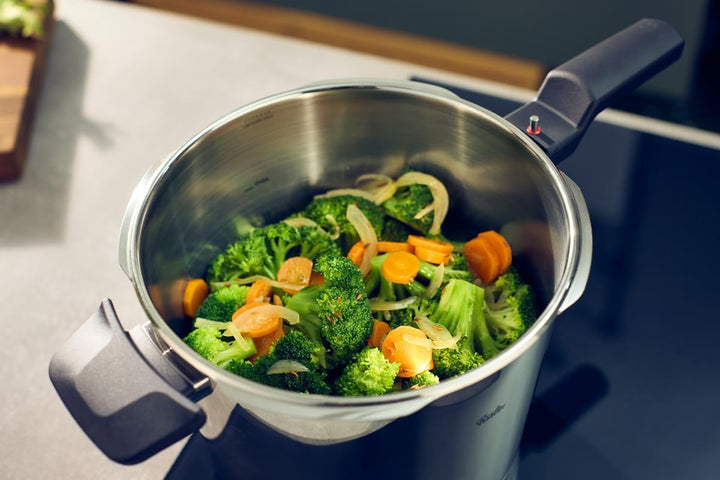 Fissler Vitaquick® Elemental Schnellkochtopf 6,0 L (Ø 22 cm) salbeigrün – Made in Germany, bis zu 70
