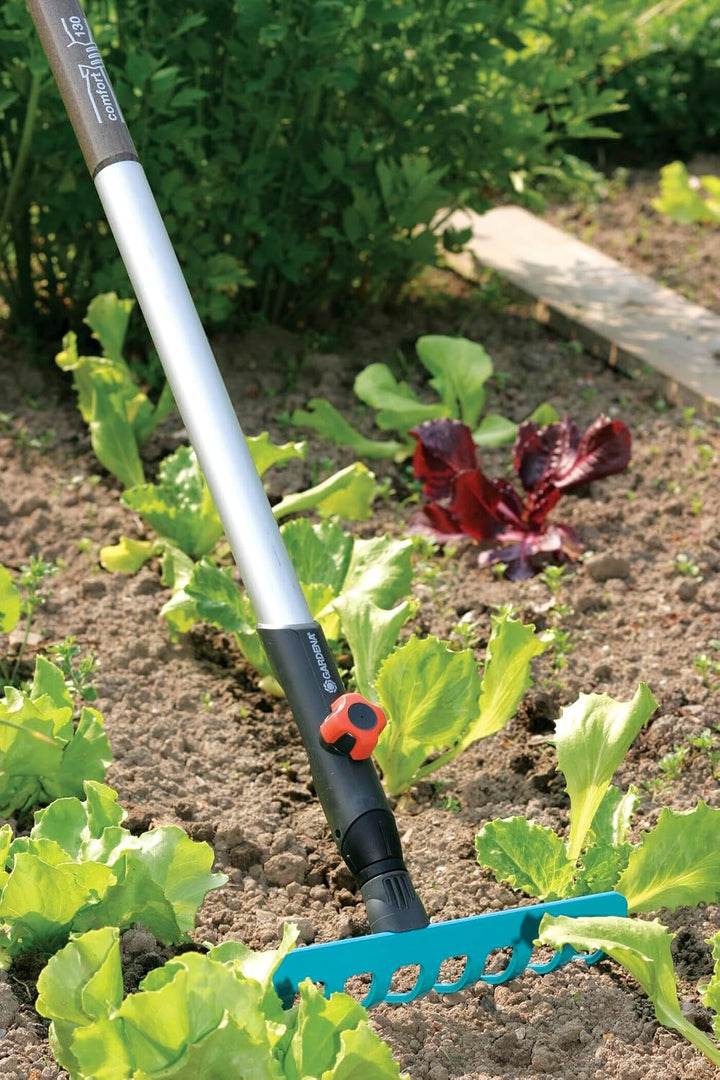 Gardena combisystem-Kleinrechen: Gartenrechen für Bodenarbeiten wie Säubern, Aufrauhen und Einebnen,