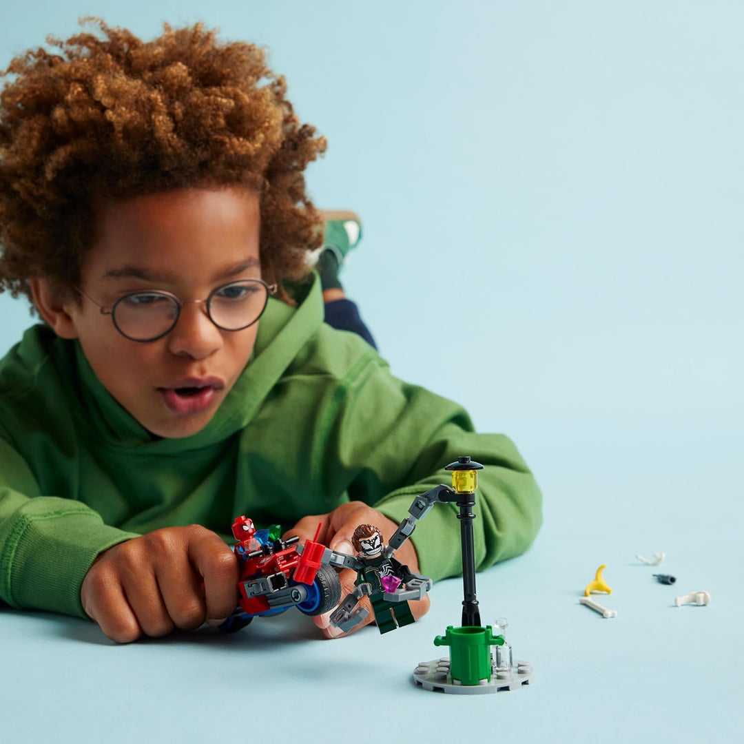 LEGO Marvel Motorrad-Verfolgungsjagd: Spider-Man vs. Doc Ock, Superhelden-Spielzeug für Kinder mit F