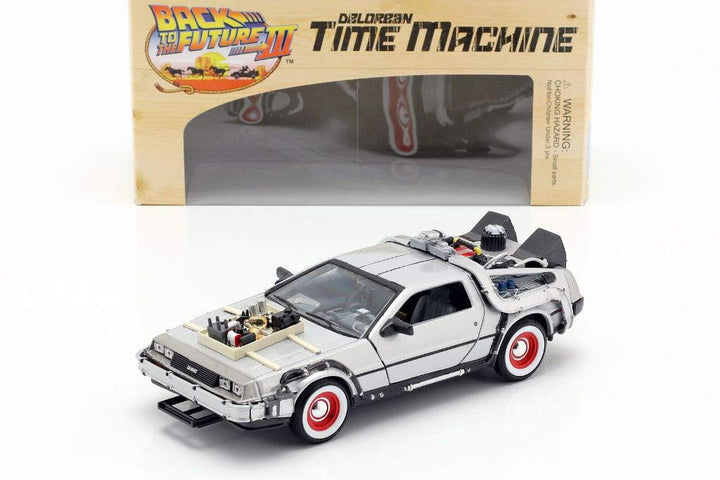 OPO 10 - Delorean Auto aus dem Film Back to The Future III - Massstab 1:24 - (Ref: 03J-22444)