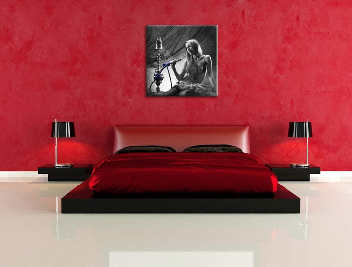 Pixxprint Frau mit Shisha schwarz/weiss, Format: 70x70 auf Leinwand, 70x70