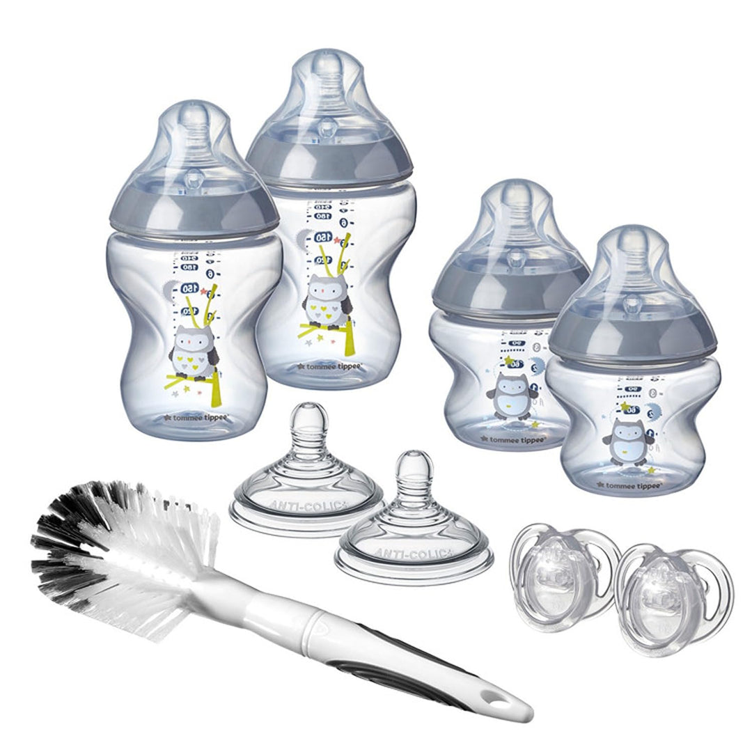 Tommee Tippee Closer to Nature Newborn Baby Bottle Starter Set, Breast-Like Teats with Anti-Colic Va