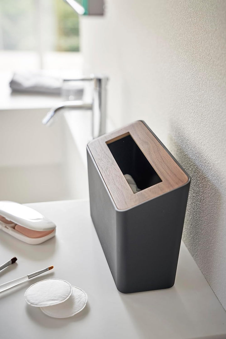 YAMAZAKI 5230 RIN Table Trash Can, black, ABS Resin/Wood, 22 x 9 x 15.5 cm Schwarz, Schwarz