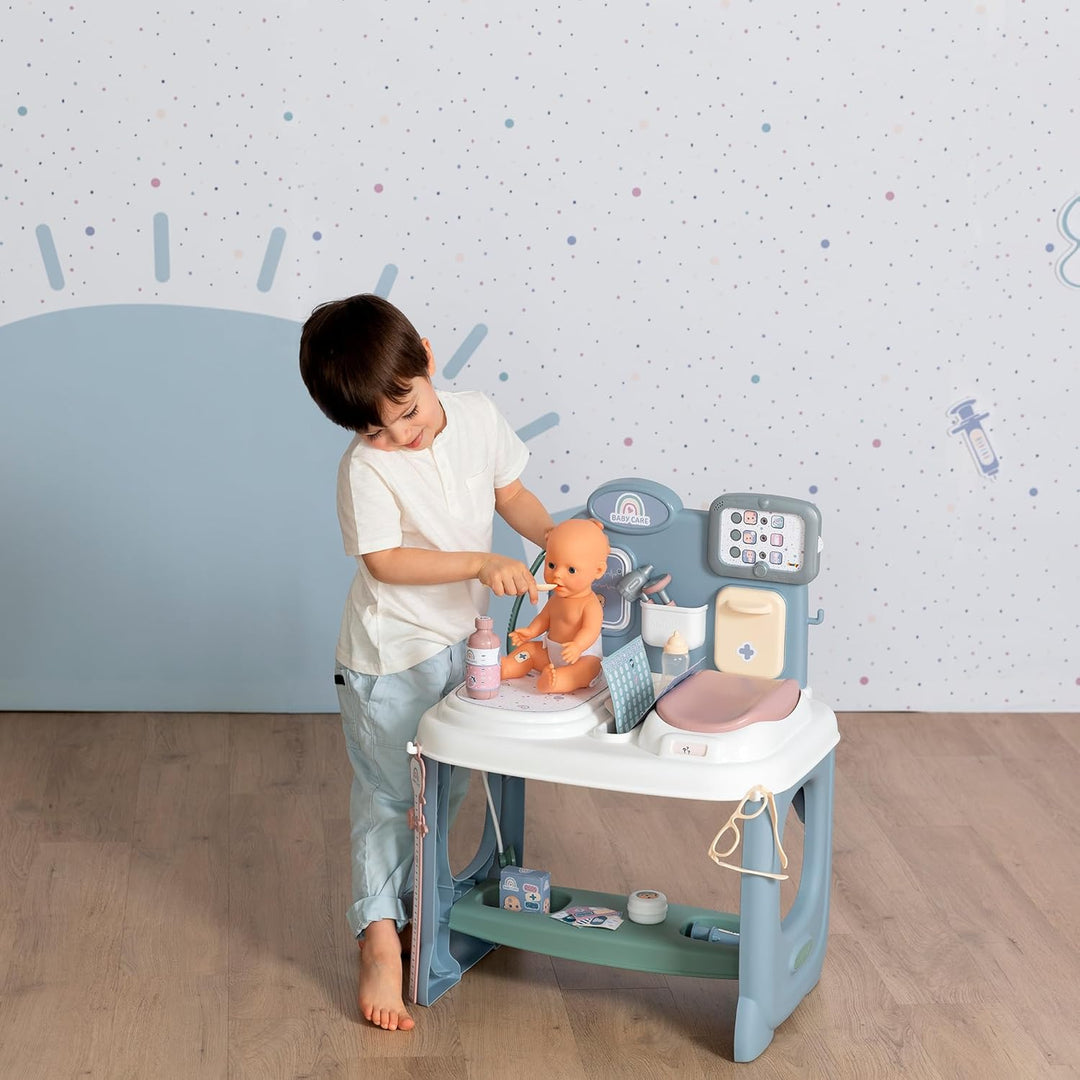 Smoby – Baby Care Center - für Puppen bis 38 cm – mit mechanischer Waage, Untersuchungstisch und All