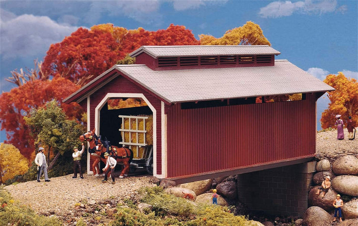 Walthers Spur H0 -- Bausatz überdachte Brücke