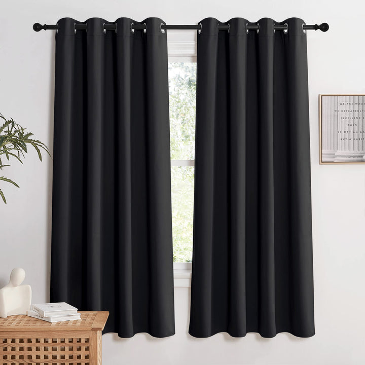 KGORGE Schwarze Gardinen 2er Set Schlafzimmer Vorhänge Lichtundurchlässig 175 x 140 cm(HxB) Vorhang