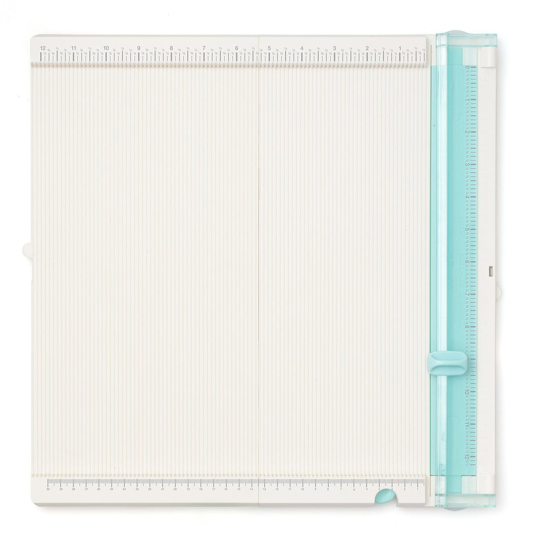 We R Memory Keepers 660071 Trim and Scoreboard, Weiss, 12'x 12' Einzelbett, Einzelbett