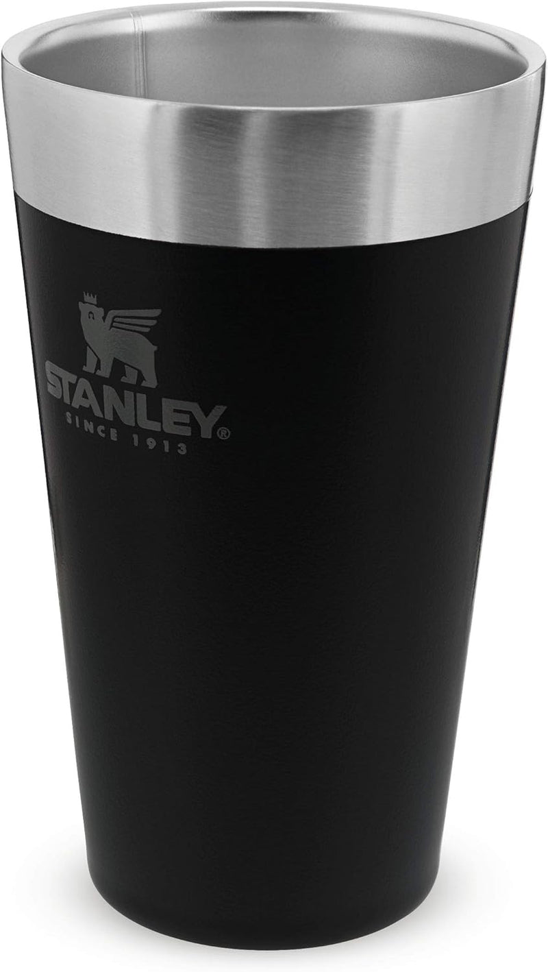 Stanley Adventure Vacuum Stein 709 ml / 24oz Matte Black – Beer Stein mit Henkel für 7 Stunden kalt