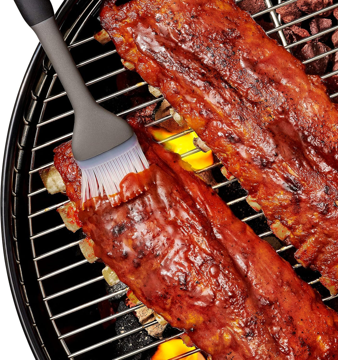 OXO Good Grips Grillwerkzeuge, Backtopf und Pinsel, Schwarz Brattopf und Pinsel, Brattopf und Pinsel