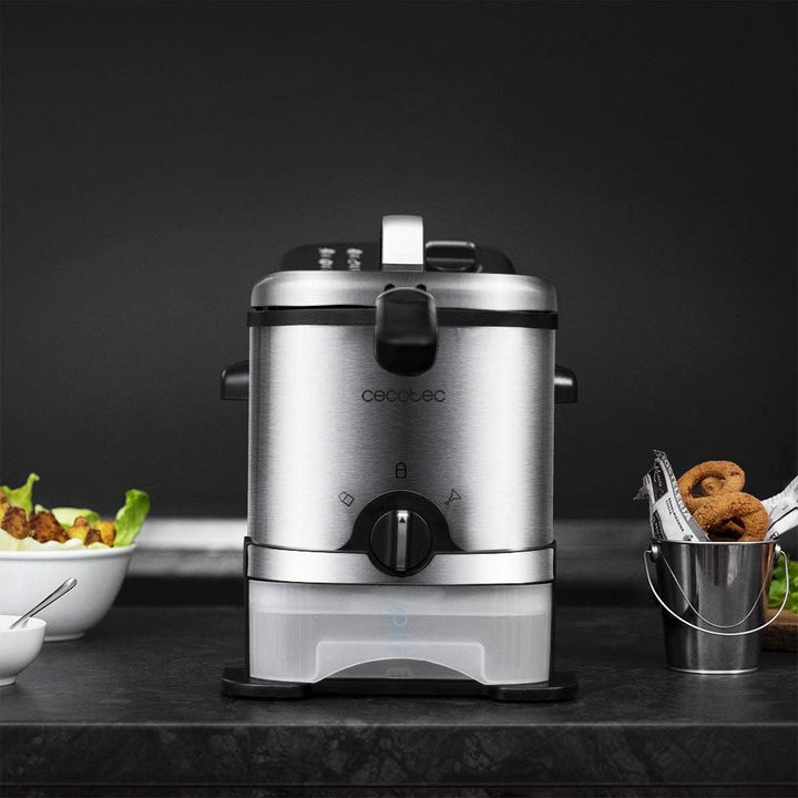 Cecotec Elektrische 3 Litern Fritteuse CleanFry 3000. Edelstahl mit OilClean-Filter, der das Öl saub